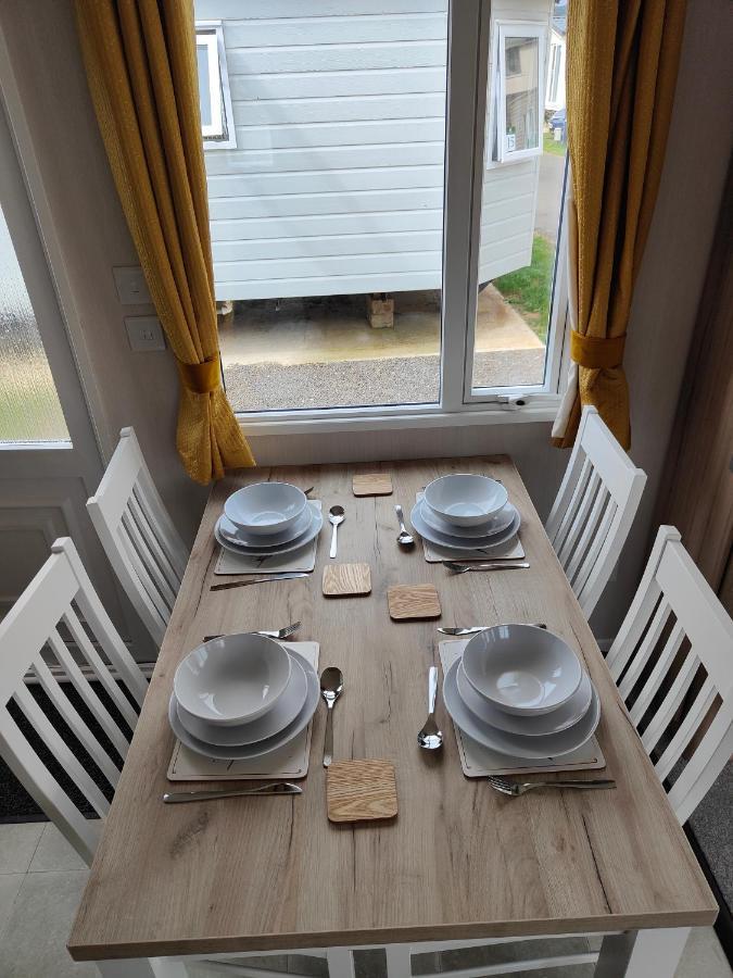 J6 Static Caravan, Fairway Holiday Park Sandown Eksteriør billede