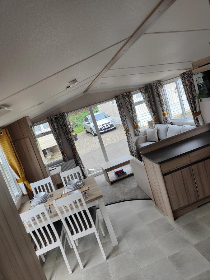 J6 Static Caravan, Fairway Holiday Park Sandown Eksteriør billede